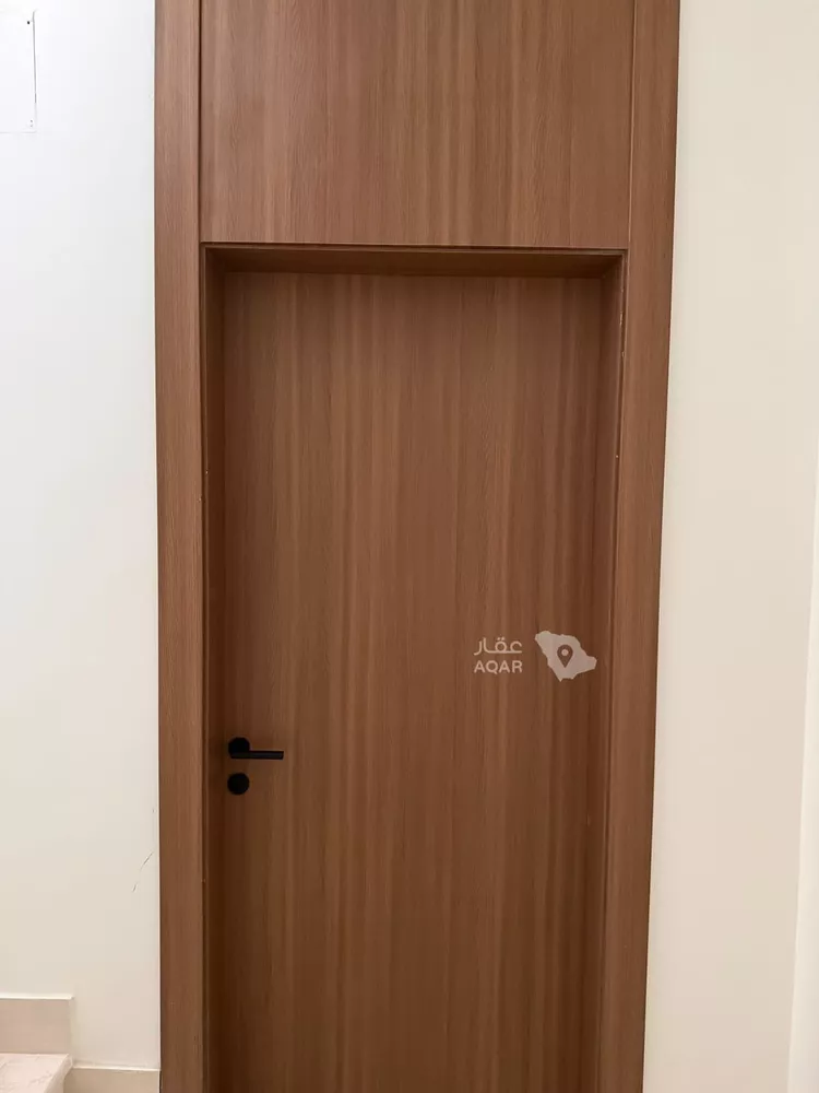 Floor for Rent in Riyadh King Faisal 8