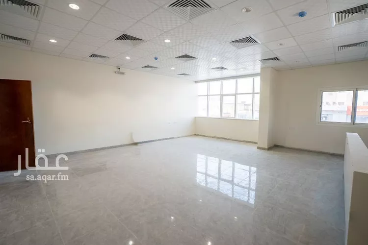 عمارة للإيجار في شارع عمر بن عبدالعزيز, حي الملز, مدينة الرياض, منطقة الرياض 7