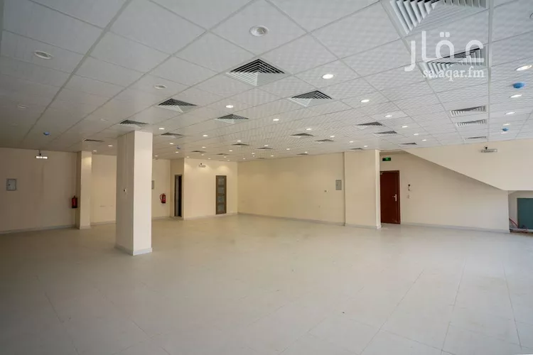 عمارة للإيجار في شارع عمر بن عبدالعزيز, حي الملز, مدينة الرياض, منطقة الرياض صورة 4