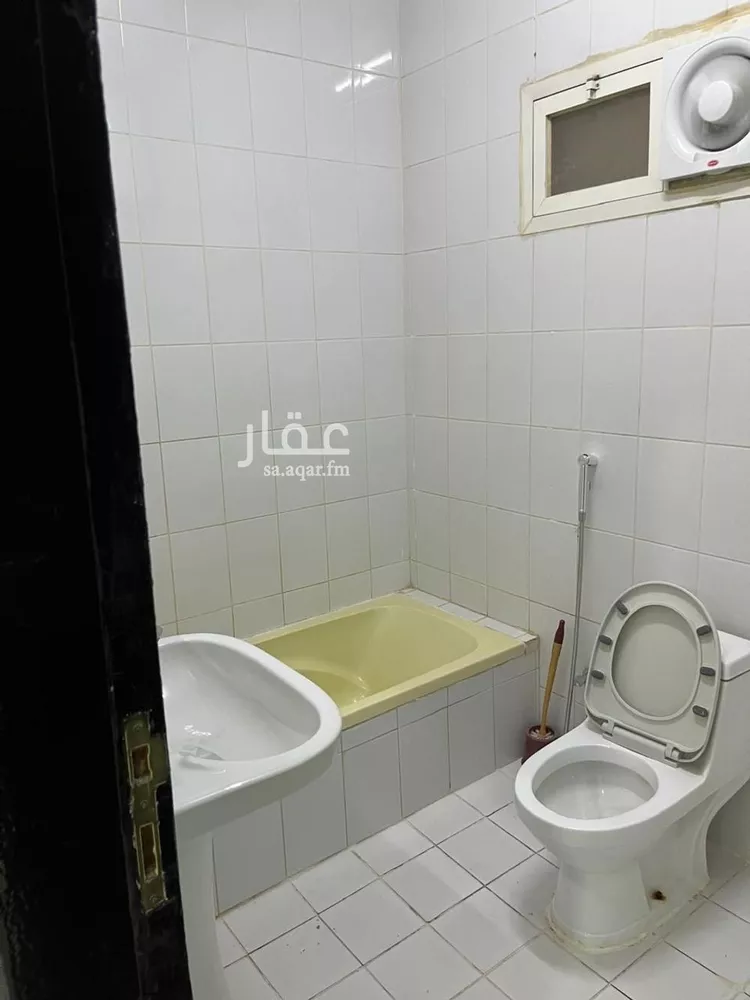 شقة للإيجار في شارع محمد بن مسلمة الأنصاري, حي الملز, مدينة الرياض, منطقة الرياض صورة 4