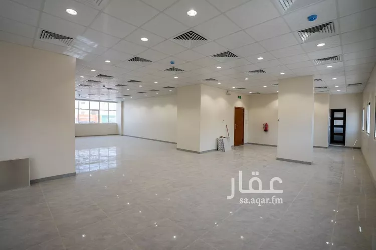 عمارة للإيجار في شارع عمر بن عبدالعزيز, حي الملز, مدينة الرياض, منطقة الرياض 12