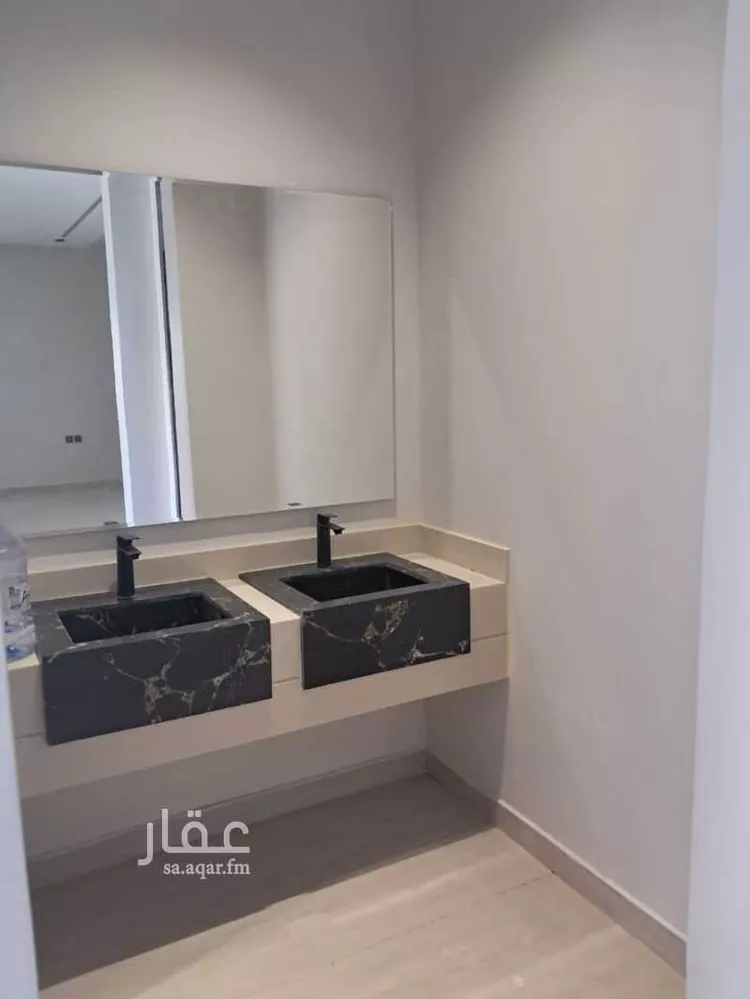 دور للبيع في شارع الضياء ، حي الجنادرية ، الرياض ، منطقة الرياض صورة 3