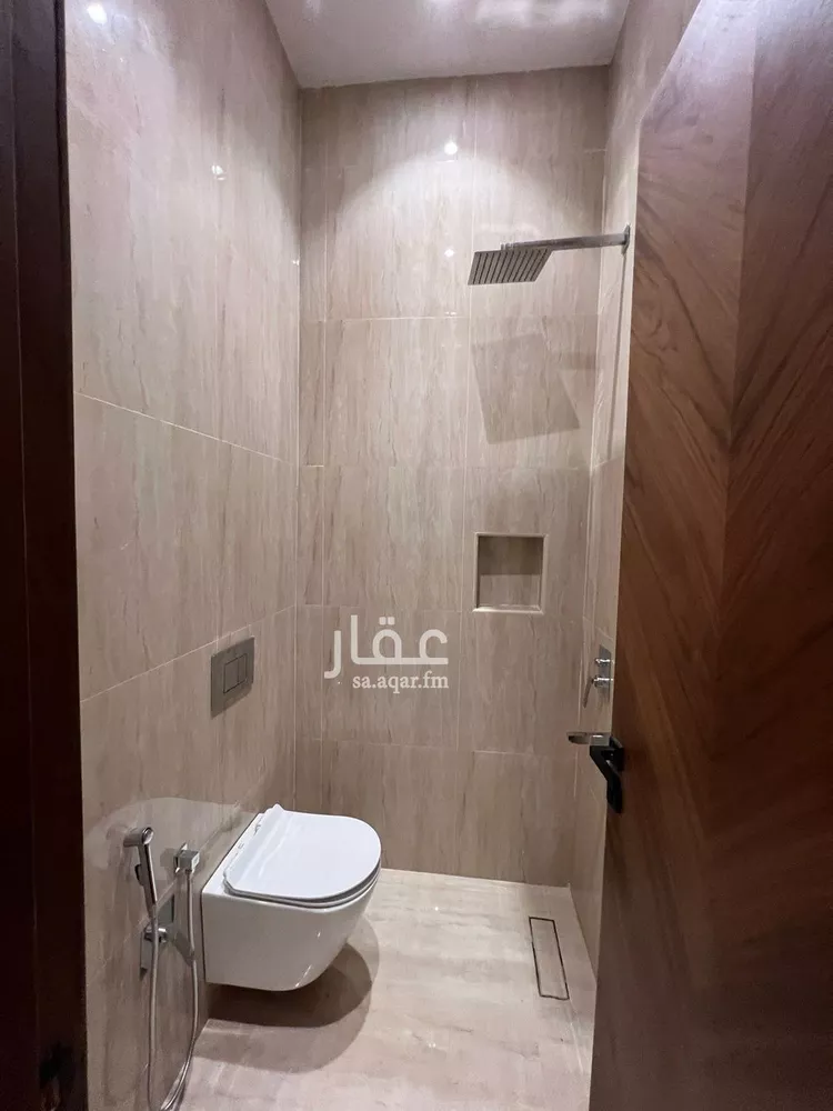 فيلا للبيع في شارع نصيب بن رباح, حي الفاروق, مدينة الرياض, منطقة الرياض صورة 4