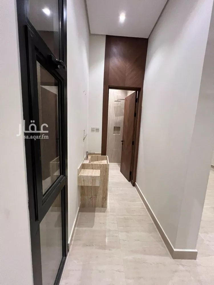 فيلا للبيع في شارع نصيب بن رباح, حي الفاروق, مدينة الرياض, منطقة الرياض صورة 3