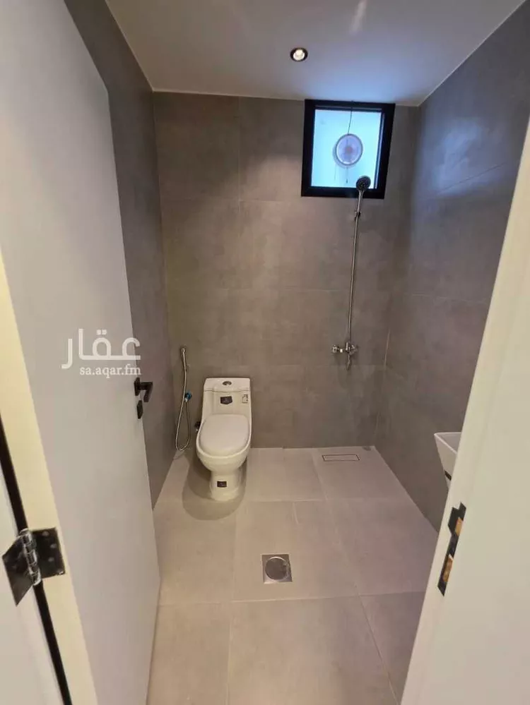فيلا للإيجار في شارع المكلاة, حي الروضة, مدينة الرياض, منطقة الرياض صورة 4