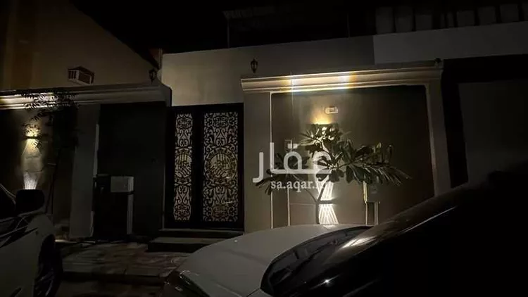 بيت للإيجار في حي ، شارع القريات ، حي الصواري ، الخبر ، الخبر