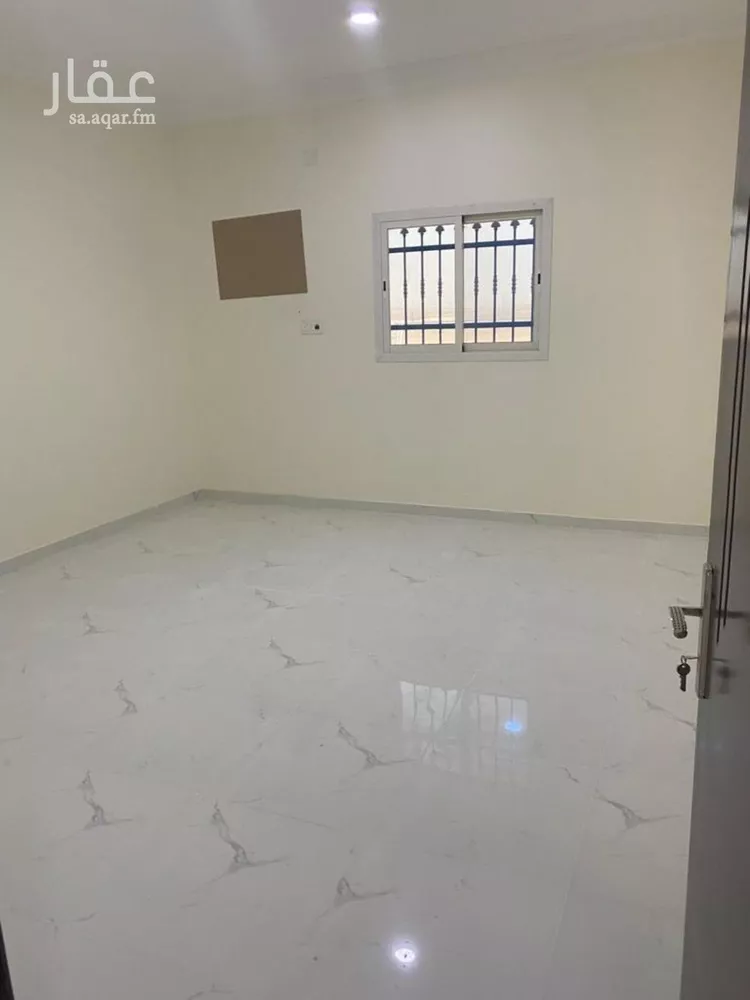 عمارة للبيع في شارع حبة ابن خالد الخزاعي, حي المدائن, مدينة حائل, منطقة حائل صورة 3