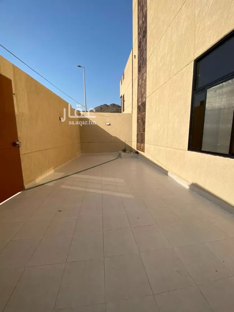 فيلا للبيع في شارع البريمة, حي العمرة, مدينة مكة المكرمة, منطقة مكة المكرمة 11