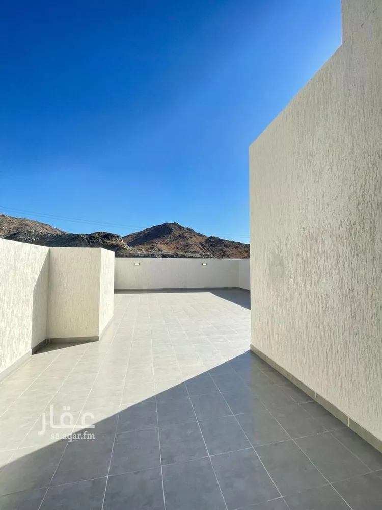 فيلا للبيع في شارع اشجع السلمي, حي الهجلة الجديد, مدينة مكة المكرمة, منطقة مكة المكرمة صورة 3