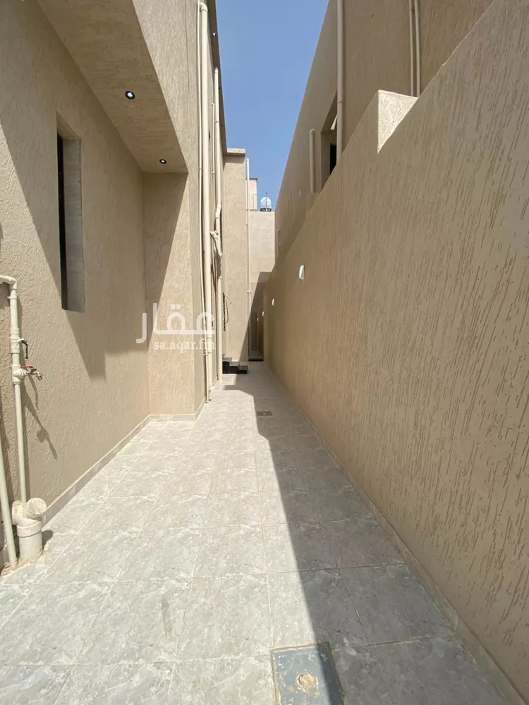 Villa for Sale in Al Jumum Al Ghozaait 18