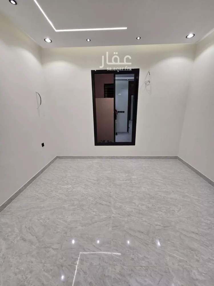 فيلا للبيع في شارع الجامع الاموي, حي الواسط, مدينة الطائف, منطقة مكة المكرمة صورة 2