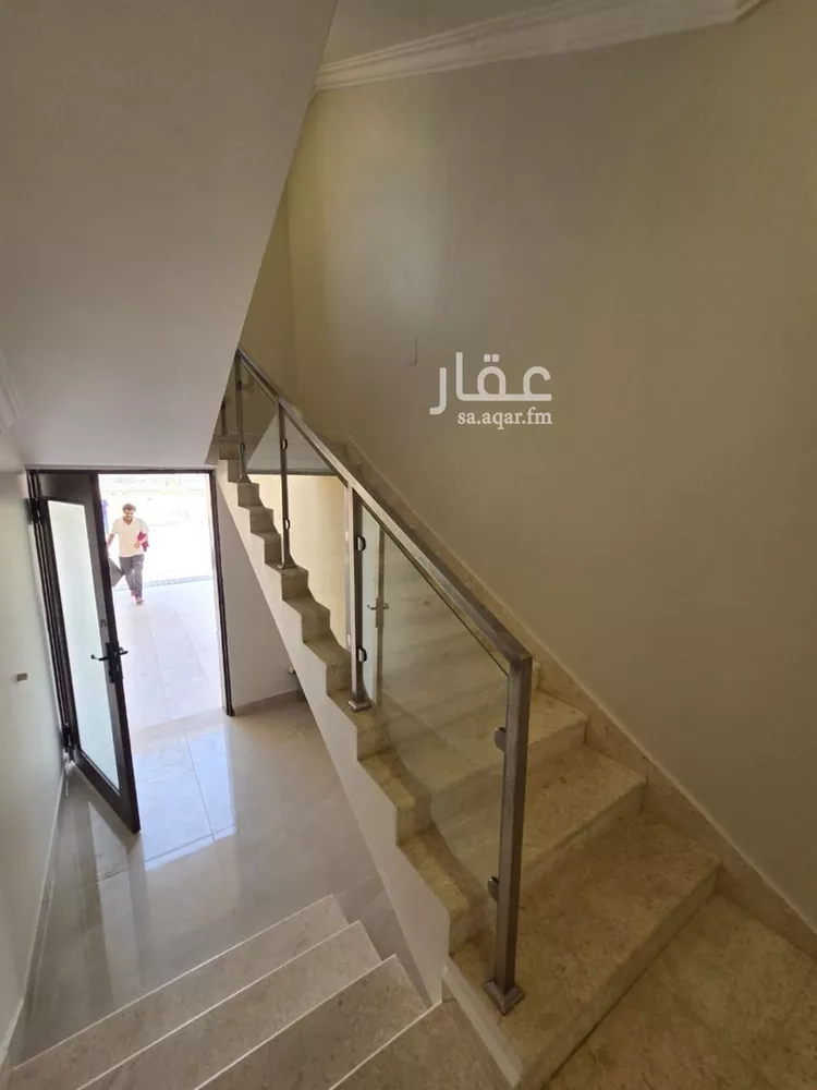 دور للبيع في شارع الحويمة, حي عكاظ, مدينة الرياض, منطقة الرياض صورة 4
