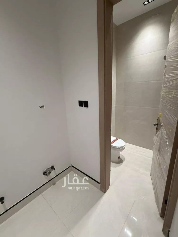 فيلا للبيع في شارع عبدالمنعم قاضي, حي المعيزيلة, مدينة الرياض, منطقة الرياض صورة 4