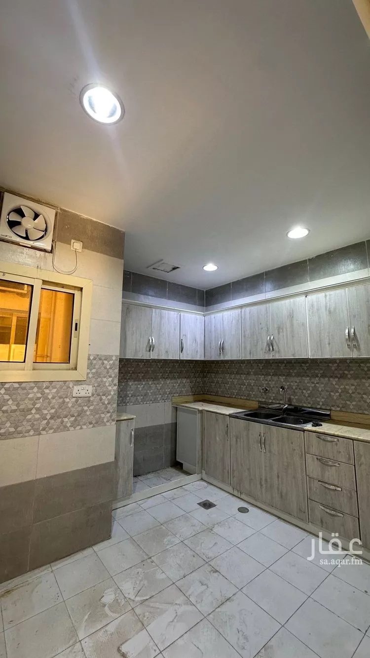 شقة للإيجار في شارع أبي رجاء بن الحسين, حي الصفوة, مدينة مكه المكرمه, منطقة مكة المكرمة