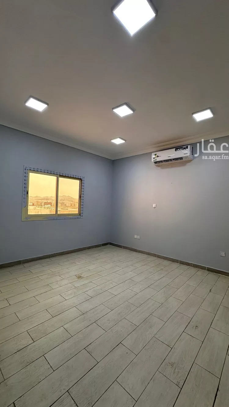 شقة للإيجار في شارع أبي رجاء بن الحسين, حي الصفوة, مدينة مكه المكرمه, منطقة مكة المكرمة