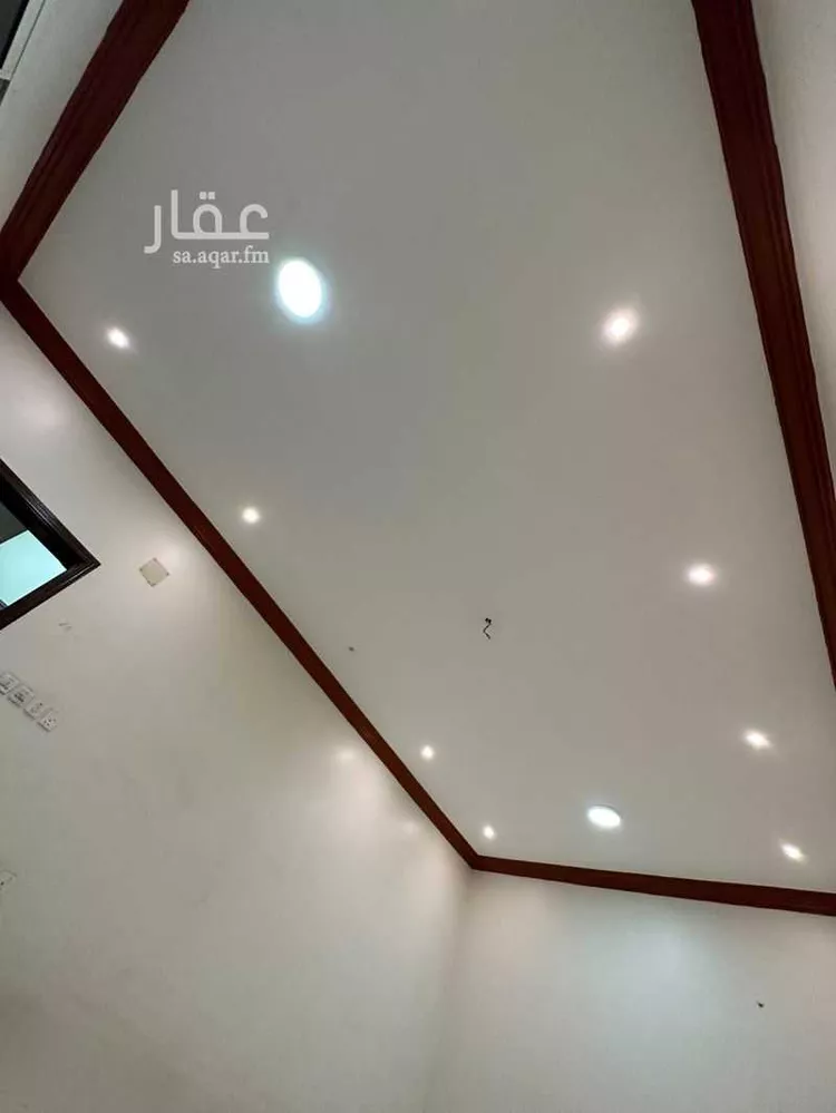 دور للإيجار في شارع بكر الدمياطي ، حرمة ، المجمعة 6
