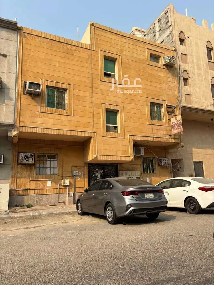 عمارة للبيع في شارع الثامن عشر, حي ابن خلدون, مدينة الدمام, المنطقة الشرقية صورة 2
