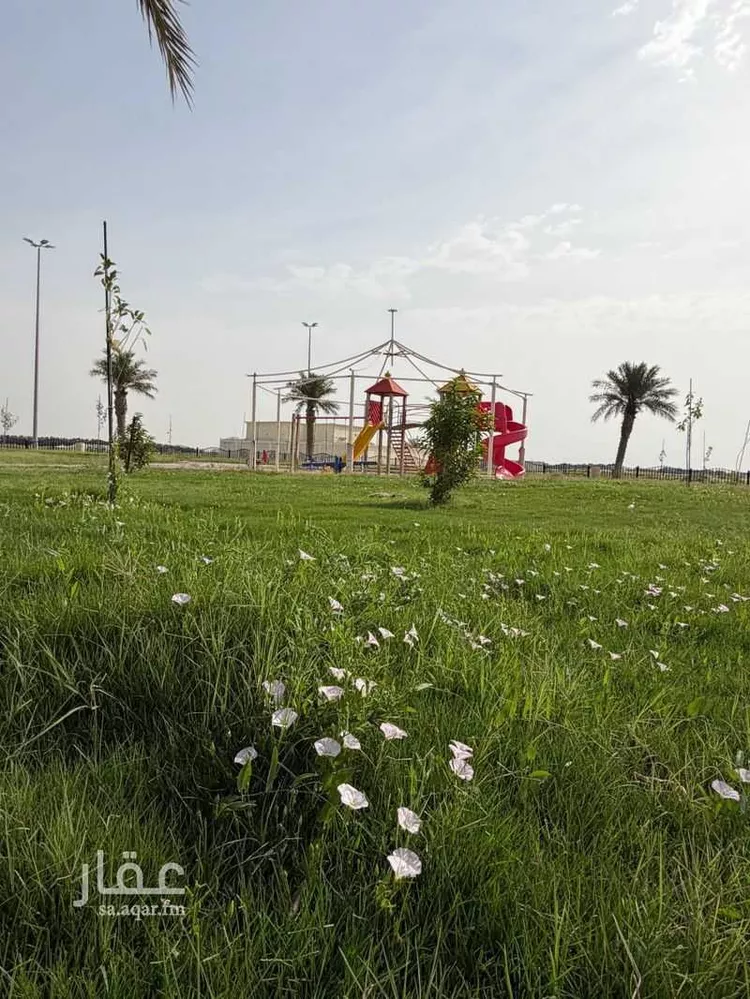 أرض للبيع في شارع ج32 2, حي خور الذيابه, مدينة بقيق, المنطقة الشرقية صورة 4