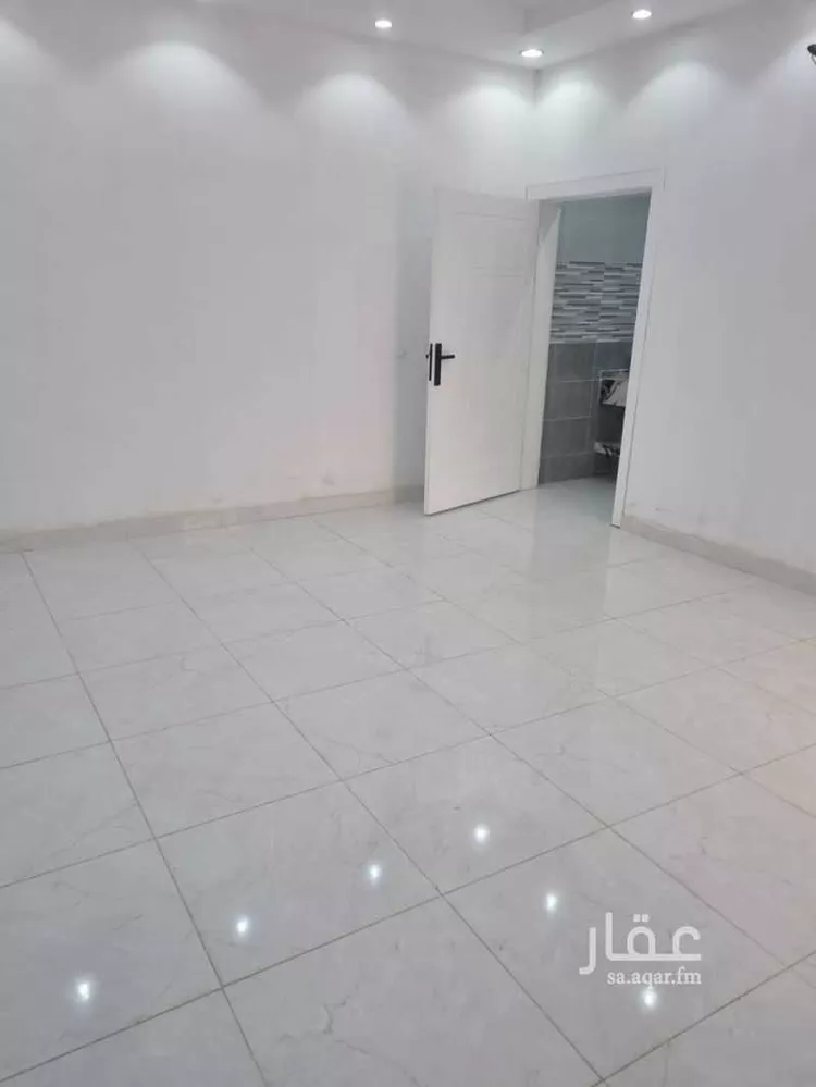 فيلا للبيع في شارع فديك الزبيدي, حي المدينة الصناعية, مدينة المدينه المنوره, منطقة المدينة المنورة صورة 3