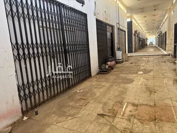 محل للإيجار في شارع الملك عبدالله بن عبدالعزيز, حي المطار القديم, مدينة بريدة, منطقة القصيم صورة 2