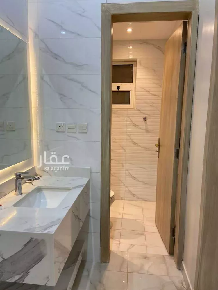 فيلا للبيع في شارع يحىى بن مسعود, حي المهدية, مدينة الرياض, منطقة الرياض صورة 2