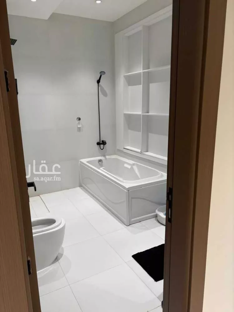 فيلا للبيع في شارع محمد بن أحمد الباعوني, حي النرجس, مدينة الرياض, منطقة الرياض 8