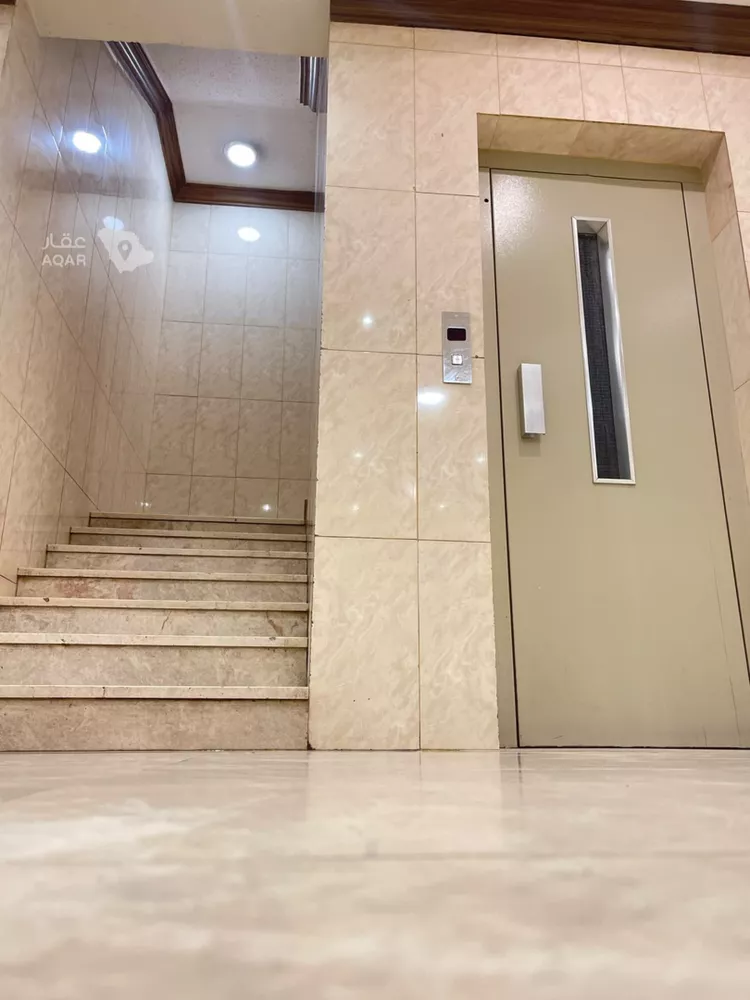 Building for Sale in Riyadh King Faisal 6