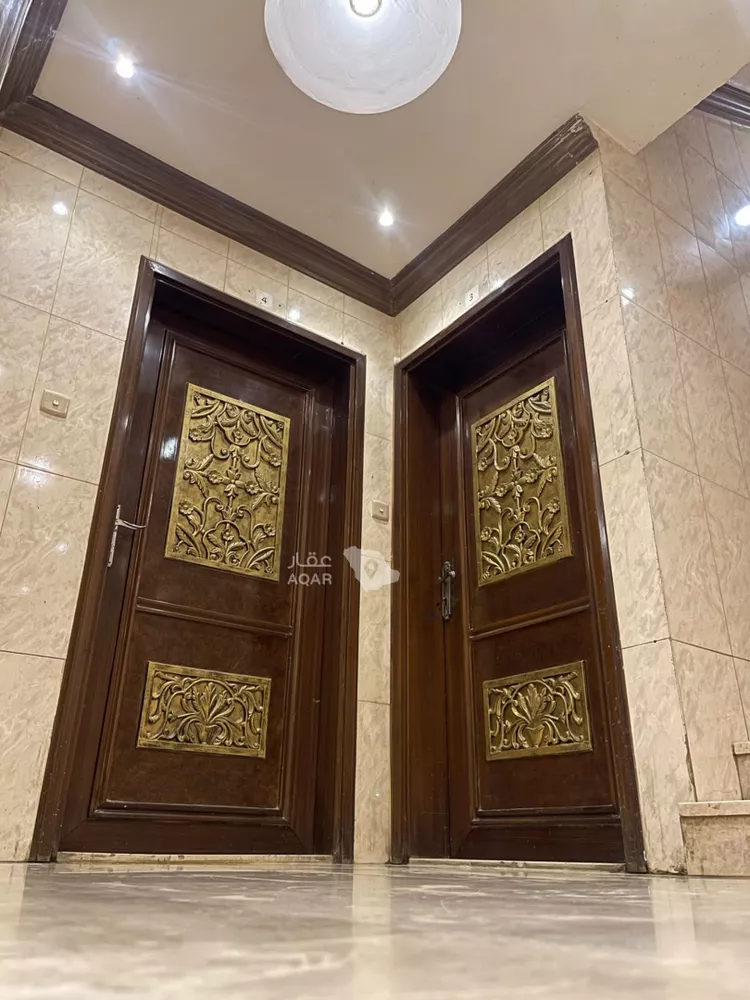 Building for Sale in Riyadh King Faisal 2