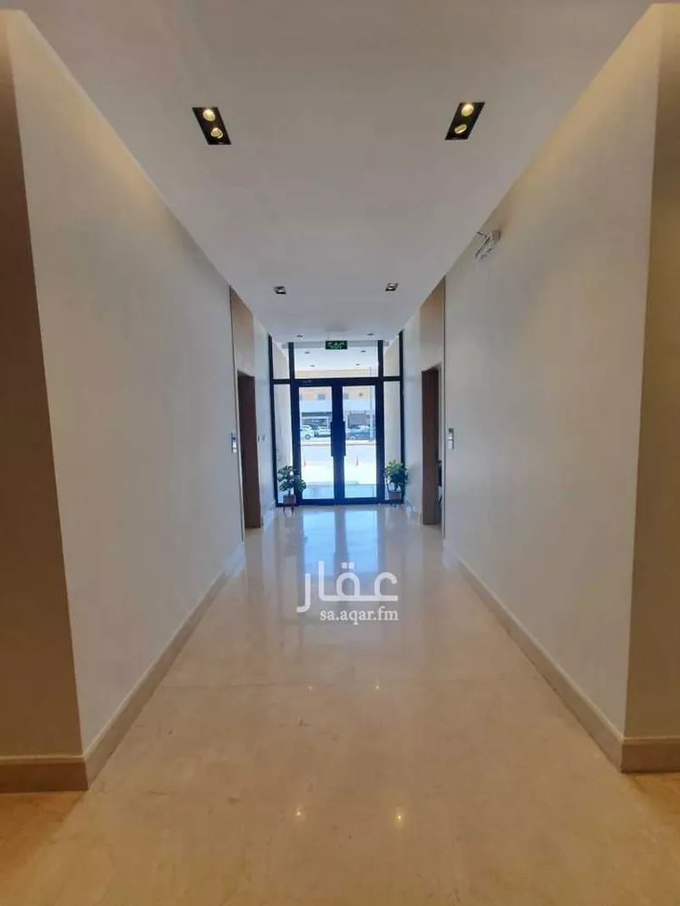 عمارة للبيع في شارع ابها, حي الملقا, مدينة الرياض, منطقة الرياض 9