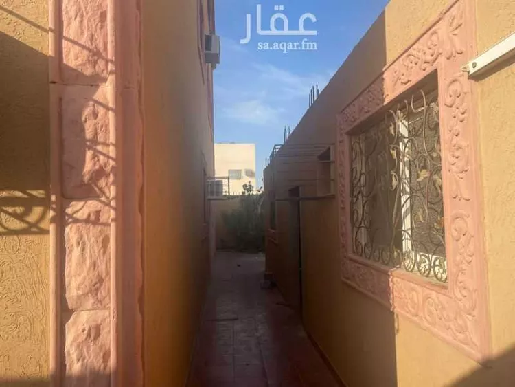 Building for Sale in Al Quwaiiyah Al Muruj 6