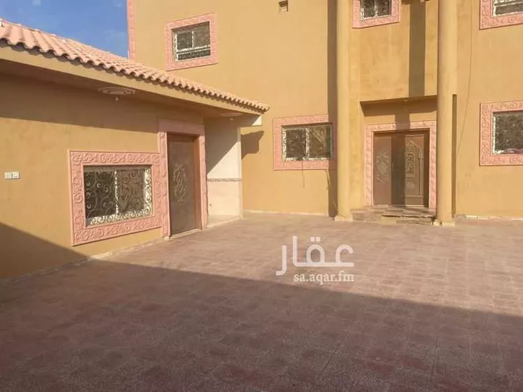 Building for Sale in Al Quwaiiyah Al Muruj 7