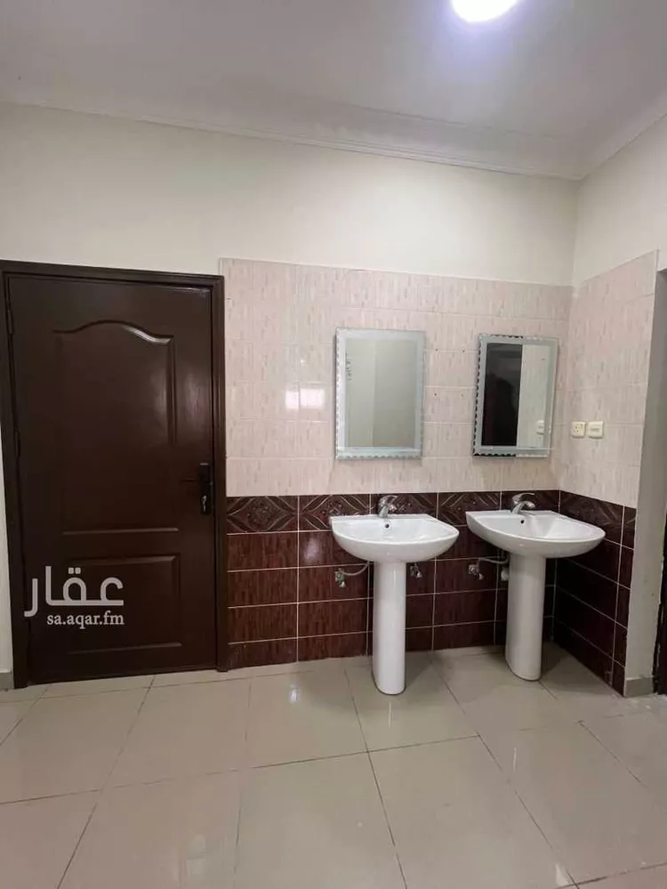 Building for Sale in Al Jubail Tebah Subdivision صورة 2