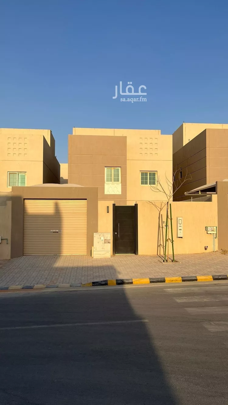 فيلا للبيع في شارع علي بن عمر الحمامي, حي مطار الملك خالد الدولي, مدينة الرياض, منطقة الرياض