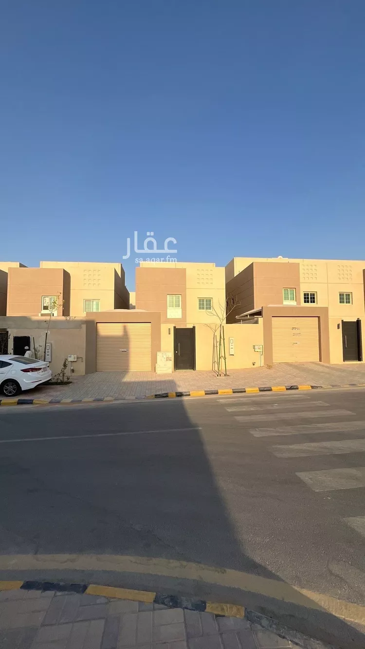 فيلا للبيع في شارع علي بن عمر الحمامي, حي مطار الملك خالد الدولي, مدينة الرياض, منطقة الرياض صورة 2