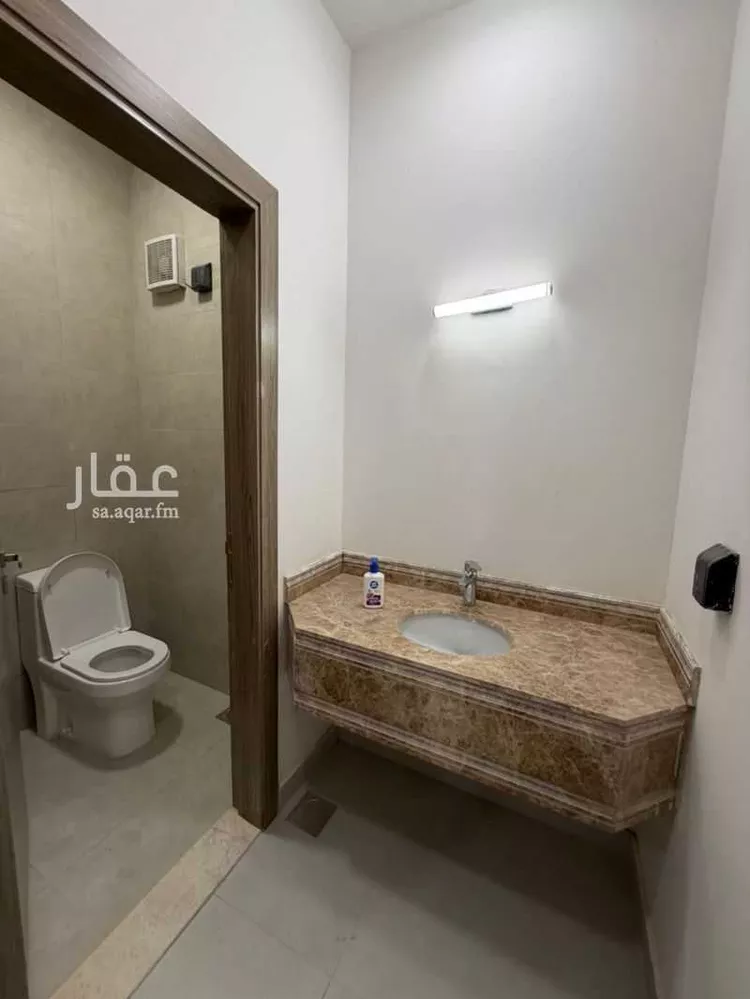 فيلا للإيجار في شارع الرابيه, حي مطار الملك خالد الدولي, مدينة الرياض, منطقة الرياض 9