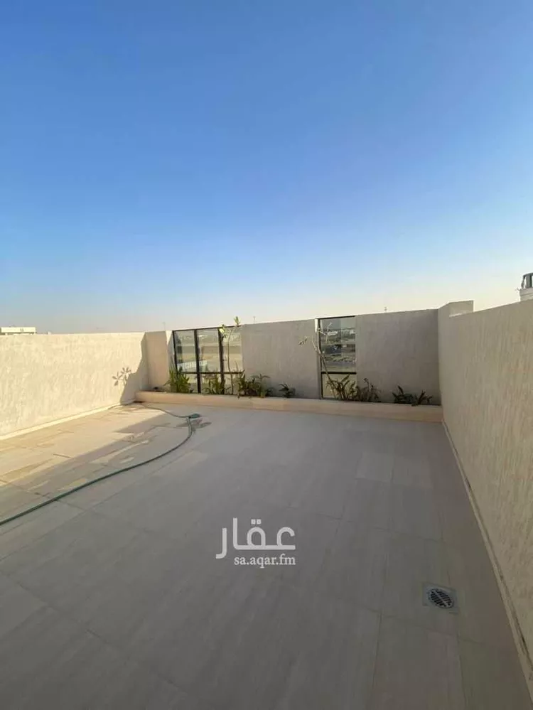 شقة للإيجار في شارع شقة مع مصعد وسطح, حي الصفاء, مدينة الرياض, منطقة الرياض 7