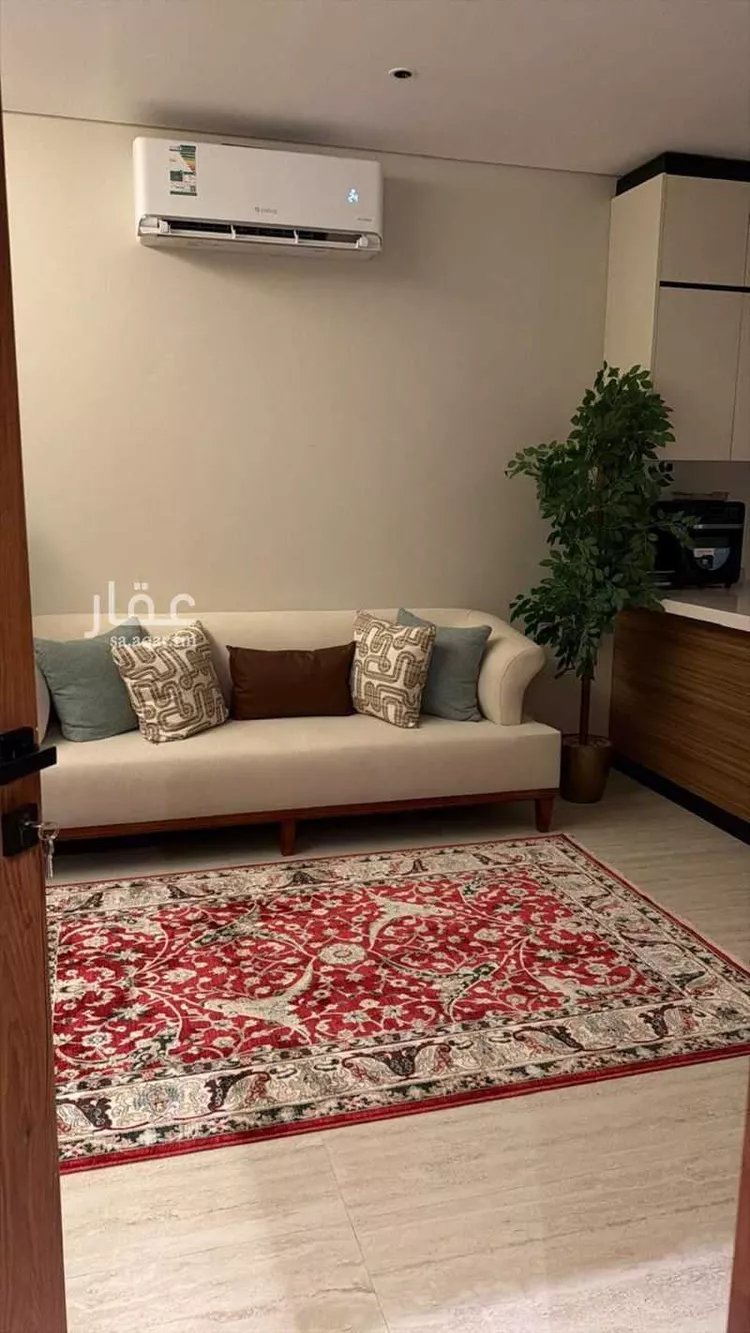شقة للإيجار في شارع شقة مع مصعد وسطح, حي الصفاء, مدينة الرياض, منطقة الرياض