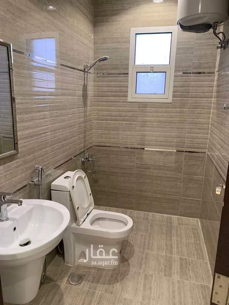 دور للإيجار في شارع دور علوي 300م مطبخ ومكيفات راكبة 65 الف, حي النرجس, مدينة الرياض, منطقة الرياض صورة 3