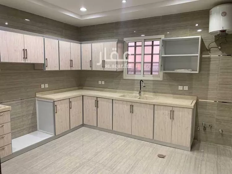 شقة للإيجار في شارع دور ثالث سطح 250م مطبخ ومكيفات راكبة 55 الف, حي النرجس, مدينة الرياض, منطقة الرياض