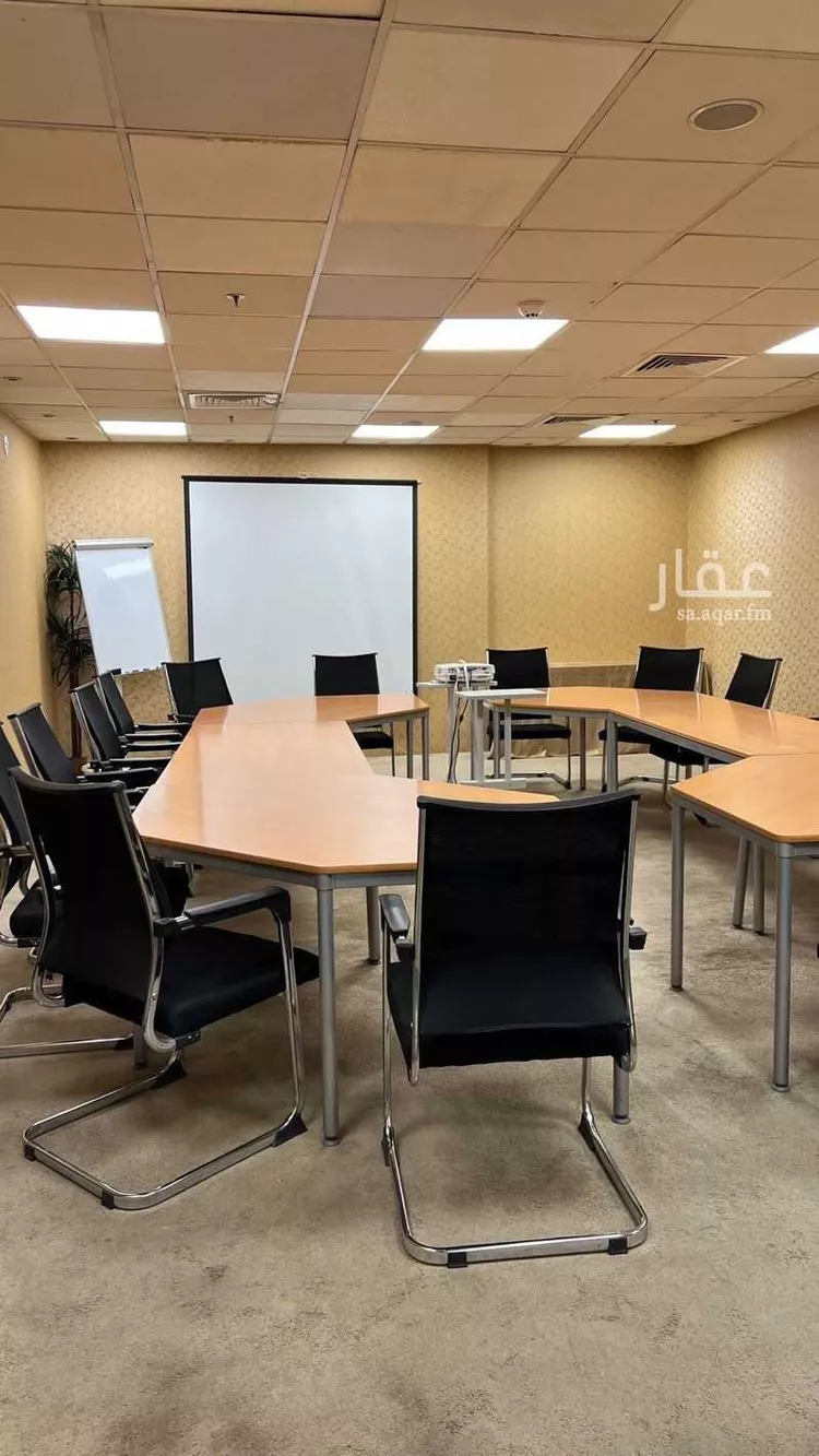 مكتب تجاري للإيجار في شارع ابو بكر الصديق, حي الشرفية, مدينة جدة, منطقة مكة المكرمة صورة 3