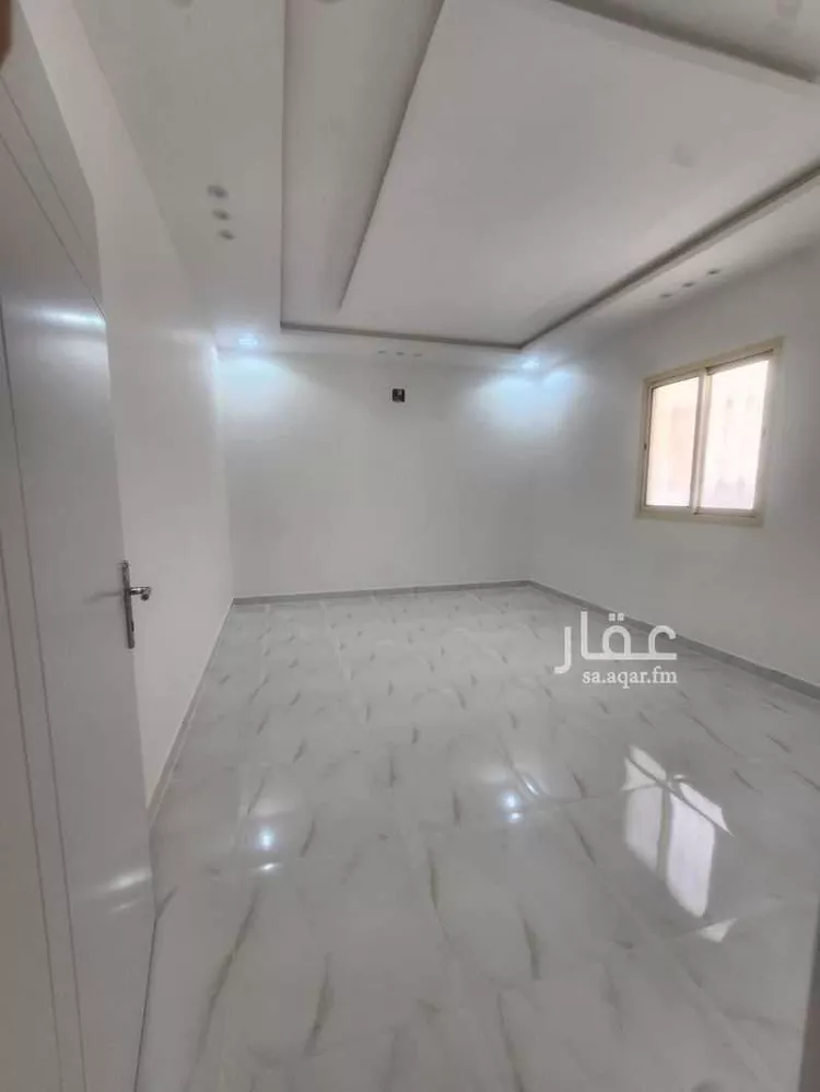 فيلا للبيع في شارع سعيد الماجد, حي عكاظ, مدينة الرياض, منطقة الرياض 8