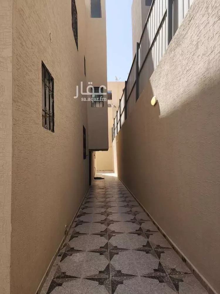 فيلا للبيع في شارع سعيد الماجد, حي عكاظ, مدينة الرياض, منطقة الرياض 16