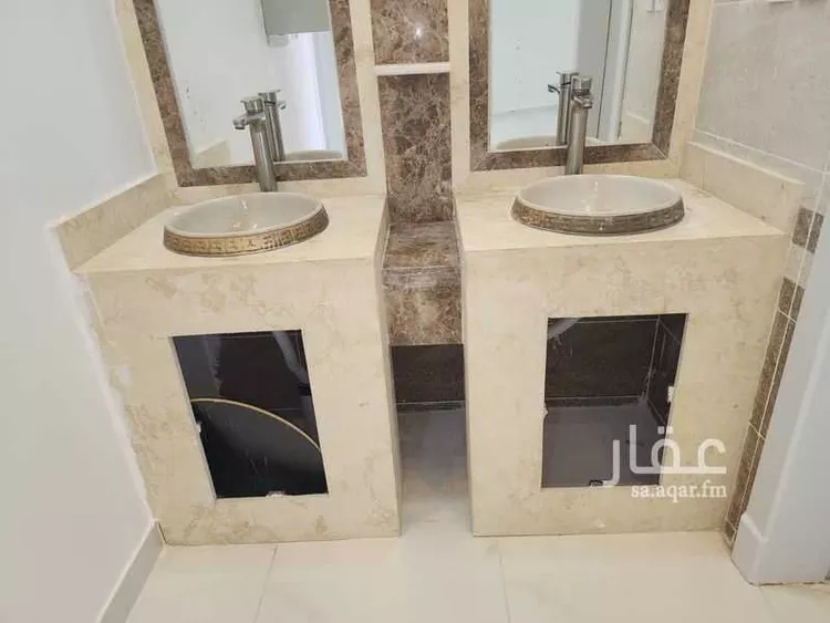 فيلا للبيع في شارع سعيد الماجد, حي عكاظ, مدينة الرياض, منطقة الرياض 24