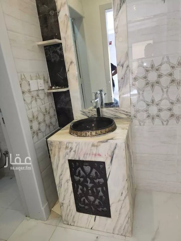 فيلا للبيع في شارع سعيد الماجد, حي عكاظ, مدينة الرياض, منطقة الرياض 21