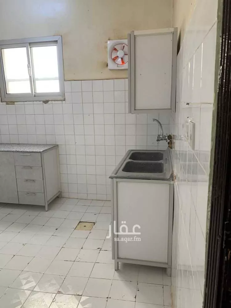 شقة للإيجار في شارع 2673898, حي العليا, مدينة عنيزه, منطقة القصيم صورة 2