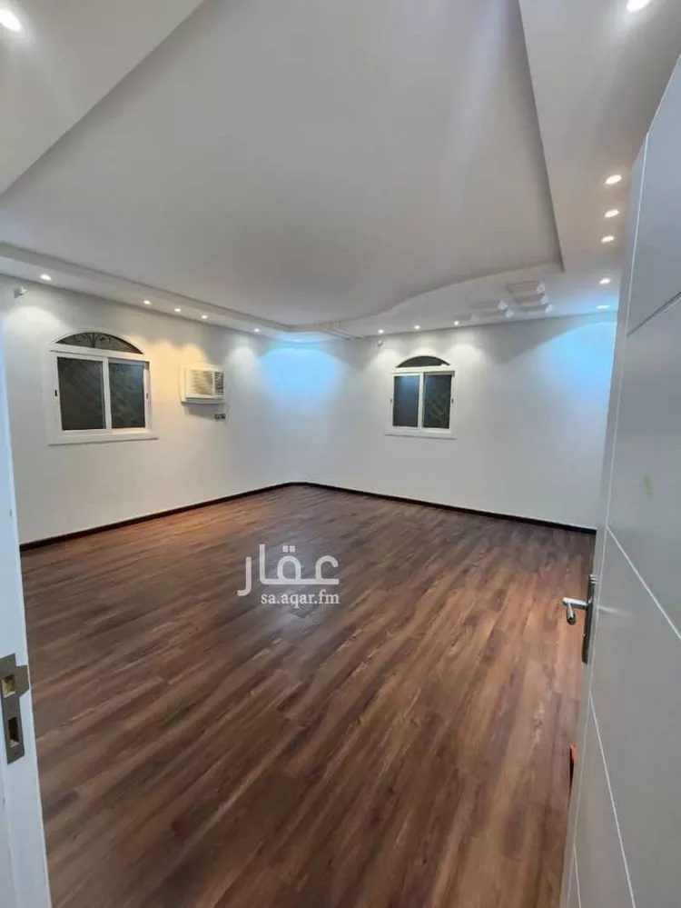 شقة للإيجار في شارع حجر ابن يزيد, حي الأخباب, مدينة الطائف, منطقة مكة المكرمة