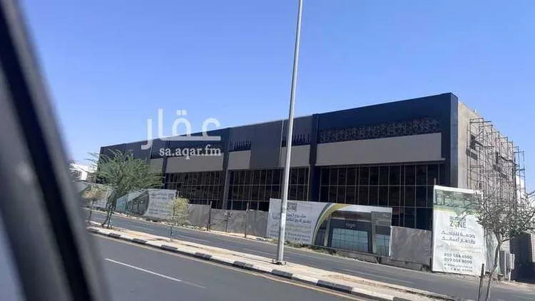 محل للإيجار في شارع عمر بن الخطاب رضي الله عنه, حي الأخباب, مدينة الطائف, منطقة مكة المكرمة 1 صورة
