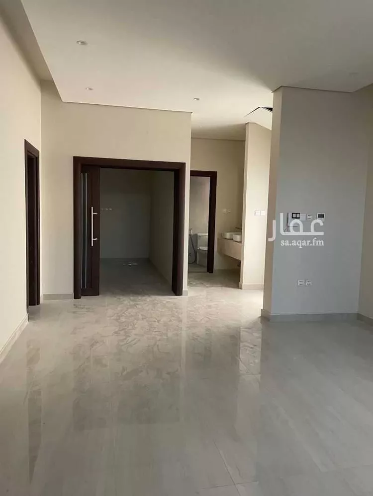 فيلا للإيجار في شارع ابن الواثق, حي الراكة الجنوبية, مدينة الخبر, المنطقة الشرقية صورة 2