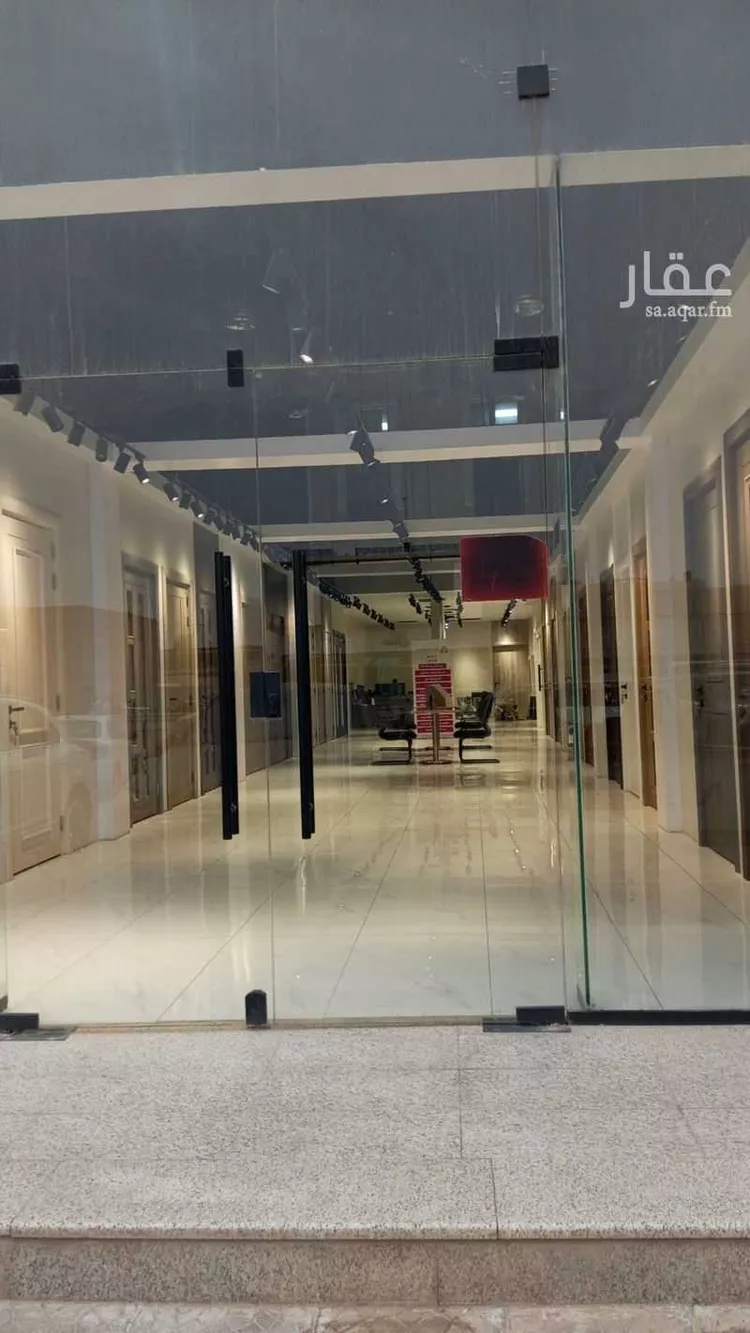 محل للإيجار في شارع الملك عبدالعزيز ابن عبدالرحمن سعود, حي الملقا, مدينة الرياض, منطقة الرياض صورة 3