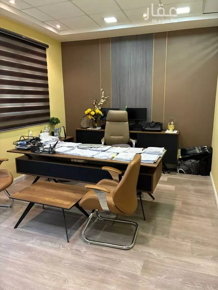 مكتب تجاري للإيجار في شارع الملك عبدالعزيز ابن عبدالرحمن سعود, حي الياسمين, مدينة الرياض, منطقة الرياض صورة 2